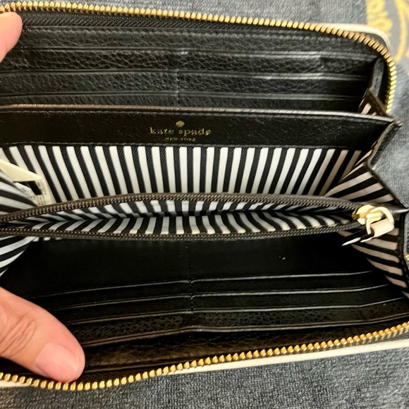 Kate Spade wallet - Picture 7 of 7
